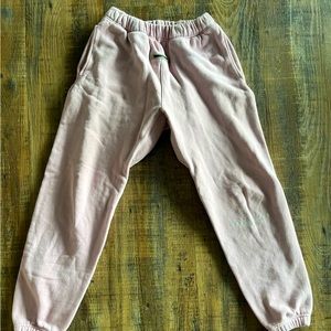 PINK ESSENTIALS SWEATPANTS. SIZE S